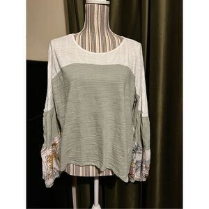 Umgee balloon sleeve cotton top sage white floral medium